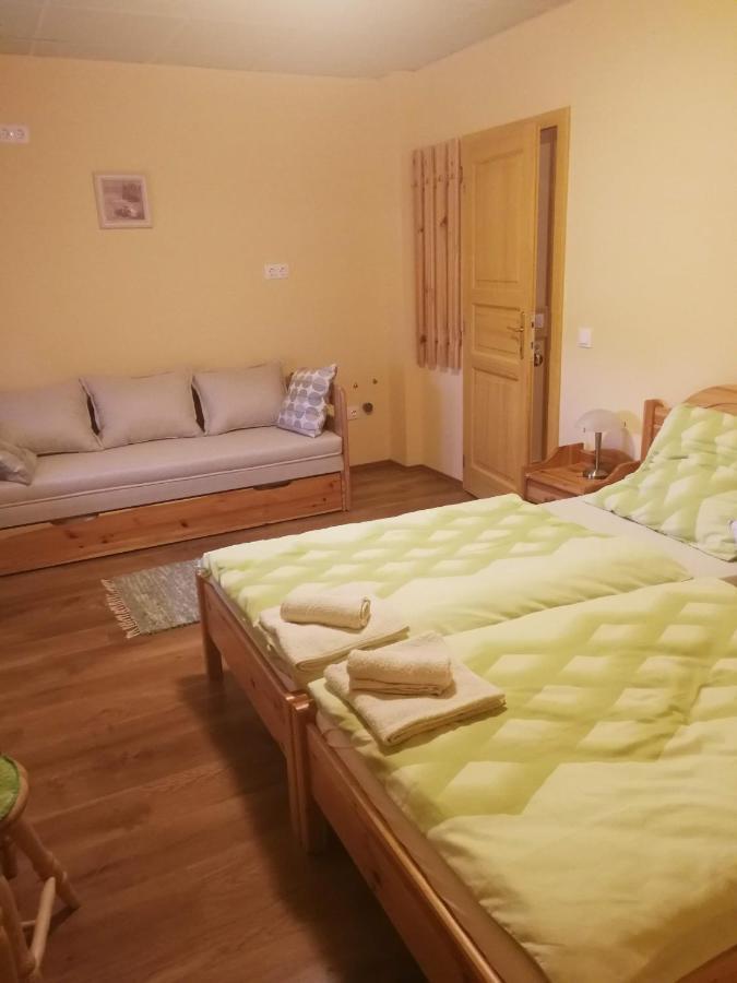 Levendulas Haz Becsehely Bagian luar foto