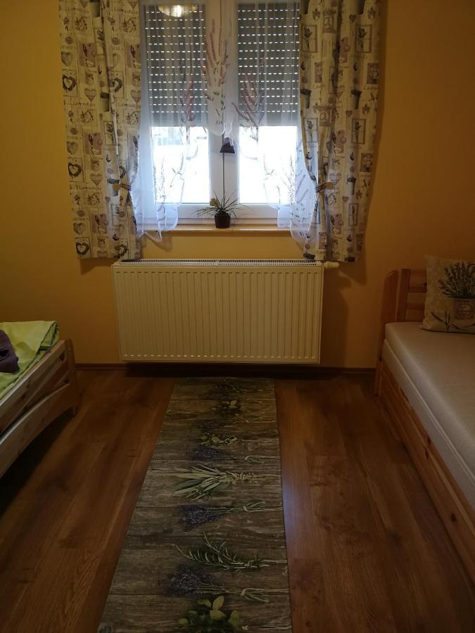 Levendulas Haz Becsehely Bagian luar foto